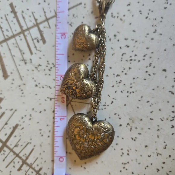 Elegant Triple Heart Floral Print Pendant Necklace Bronze Color - Picture 4 of 5